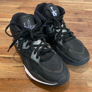Men’s Nike Kyrie Infinity Shoes